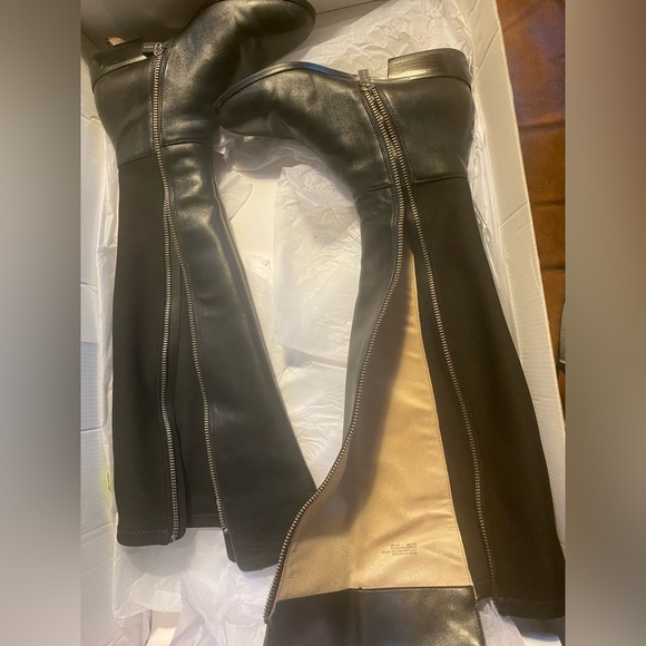 Michael Kors Leather Black Bromley Flat Boot size 5 - Picture 7 of 7